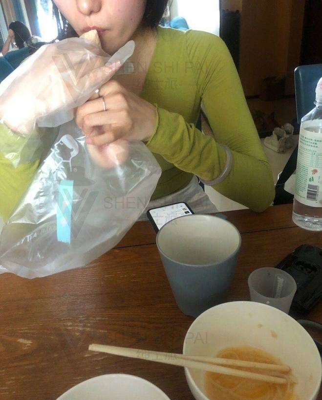 长篇狙击丨我与“小刘诗诗”长达一年的故事