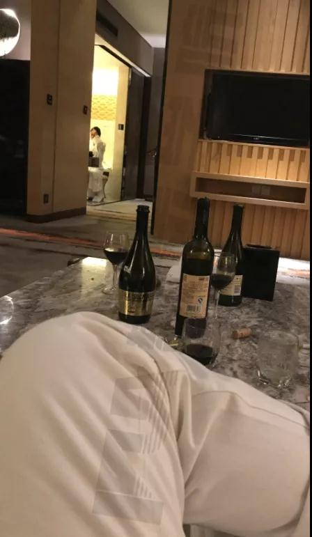 微信把妹追女生聊天案例:凌晨三点，我去找她聊天-分手挽回