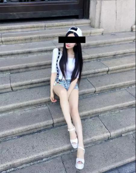 微信把妹追女生聊天案例:她笑盈盈地说-你身边小姐姐那么多，不会喜欢我的！-恋爱撩妹网-聊天话术|脱单方法|约会技巧|哄女生|牵手探探微信聊天案例|
