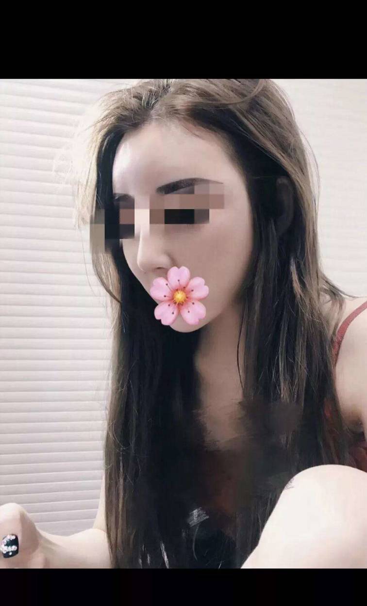 把妹追女聊天案例-新手一学就会：怎么让高冷女生愿意深夜跟你约？-恋爱撩妹网-聊天话术|脱单方法|约会技巧|哄女生|牵手探探微信聊天案例|