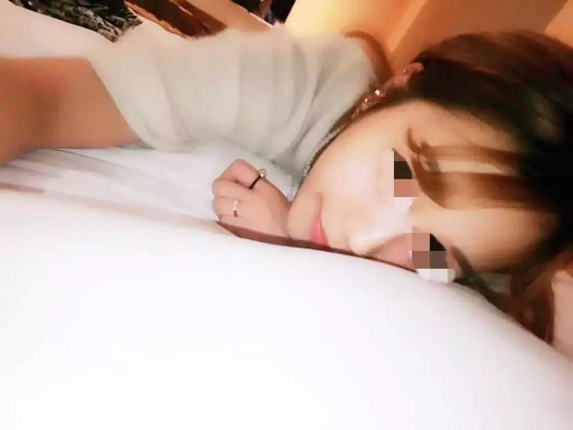 把妹实战聊天案例：我的长腿PAO友 竟然背着我……-恋爱撩妹网-聊天话术|脱单方法|约会技巧|哄女生|牵手探探微信聊天案例|