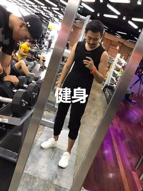 【怎么撩女生】这样发朋友圈 女生看了就会爱上你