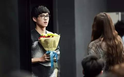 【喜欢一个人怎么表白】原来这样的表白，女神更容易接受-恋爱撩妹网-聊天话术|脱单方法|约会技巧|哄女生|牵手探探微信聊天案例|