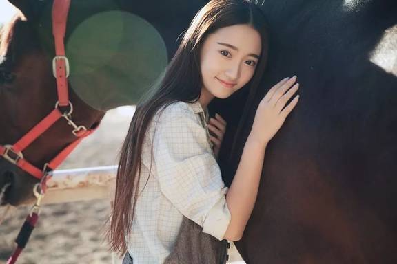 如何在办公室啪到女同事，把日本动作片变成现实