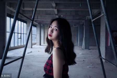 喜欢的女生很漂亮不敢追？这3点说明女生在等你-恋爱撩妹网-聊天话术|脱单方法|约会技巧|哄女生|牵手探探微信聊天案例|