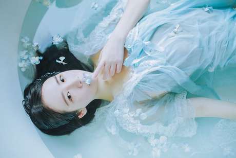 如何跟女生拉近距离，给你两大杀招-恋爱撩妹网-聊天话术|脱单方法|约会技巧|哄女生|牵手探探微信聊天案例|