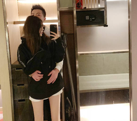 把妹实战约会案例-三天时间，我让妹妹带着60万粉丝的亲姐姐出来约炮-恋爱撩妹网-聊天话术|脱单方法|约会技巧|哄女生|牵手探探微信聊天案例|