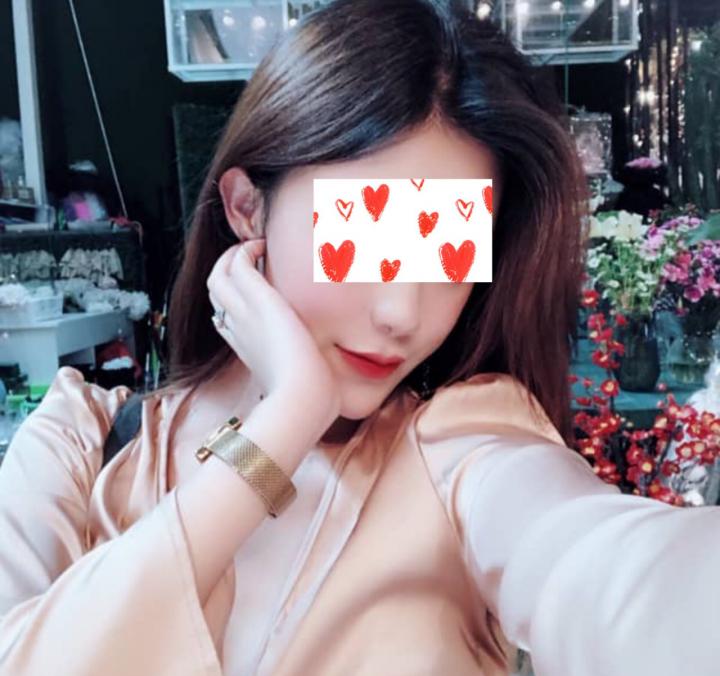 “在吗，我这有个闺蜜，你来搞她一下”