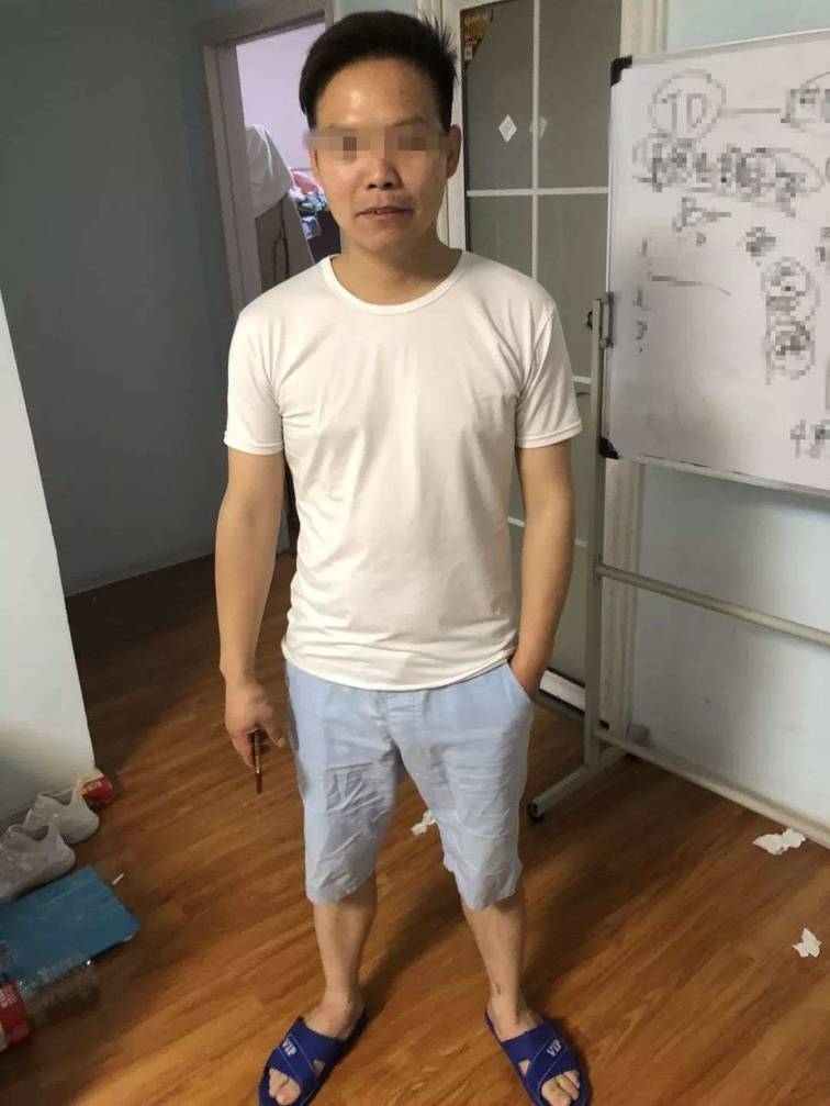 把妹追女生聊天案例：女生疯狂跪舔35岁车间工，只因他做了这个...