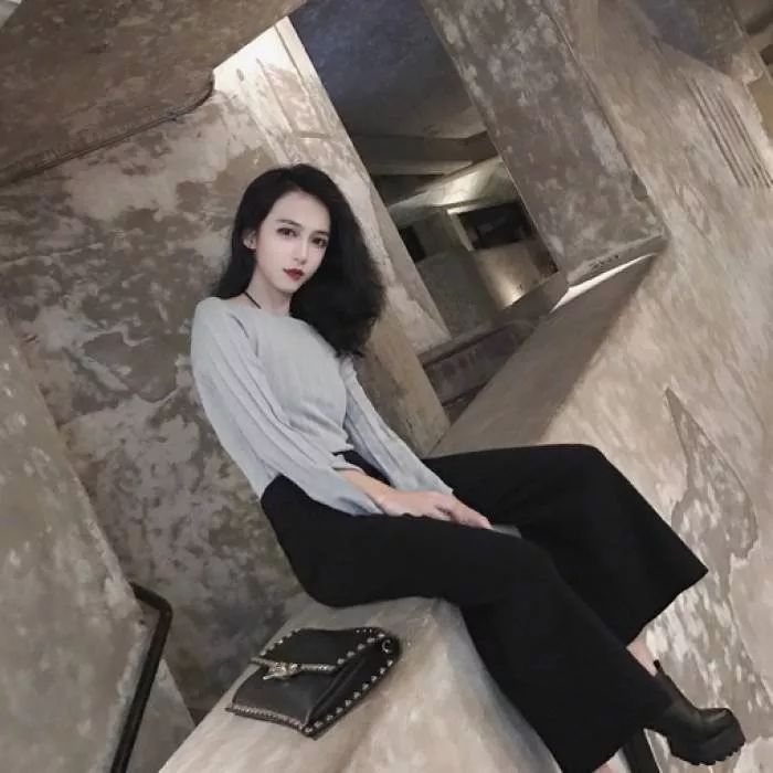夜场酒吧把妹泡妞实战：通宵后顺利带走萝莉小姐姐！