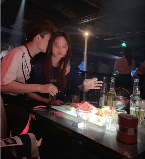 微信把妹追女生聊天案例:夜场酒吧菜鸟初探：掌握这些小白也能迅速蜕变！