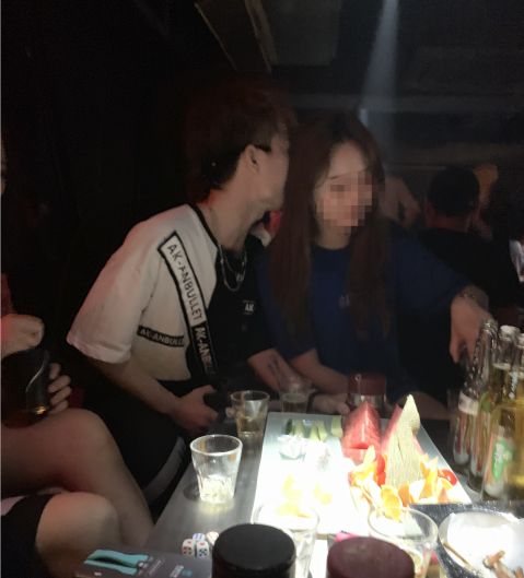 夜场把妹追女生约会案例:夜场酒吧菜鸟初探：掌握这些小白也能迅速蜕变！-恋爱撩妹网-聊天话术|脱单方法|约会技巧|哄女生|牵手探探微信聊天案例|
