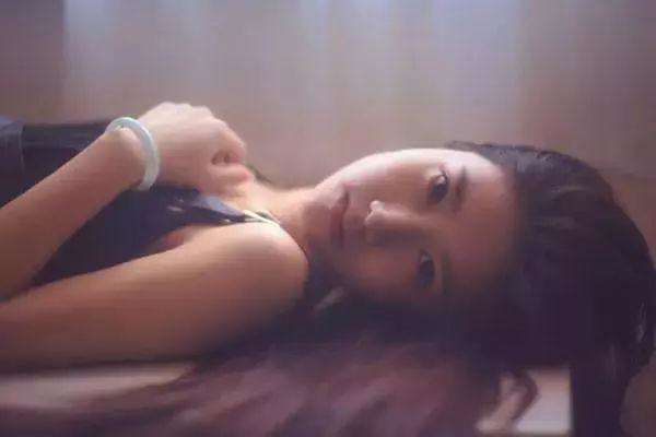 聊天技巧：如何跟女生快速进入“暧昧”阶段,让女生主动跪舔你