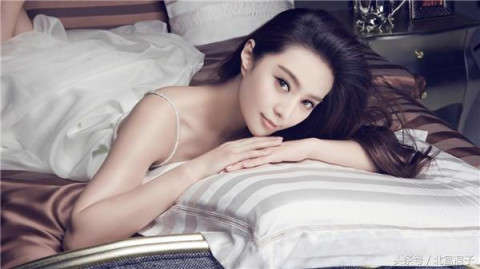 追女生能让她感动的浪漫事情有什么-恋爱撩妹网-聊天话术|脱单方法|约会技巧|哄女生|牵手探探微信聊天案例|