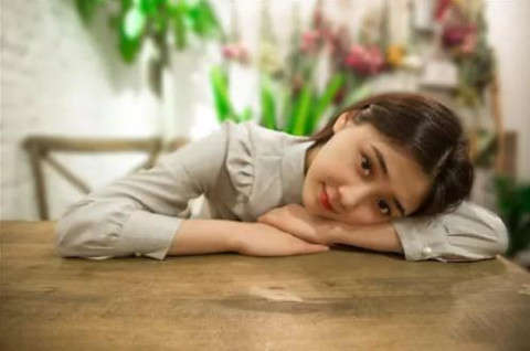 怎么跟陌生女生聊天 聊天话题该怎么选择 怎么跟陌生女生聊天 聊天话题该怎么选择第1张