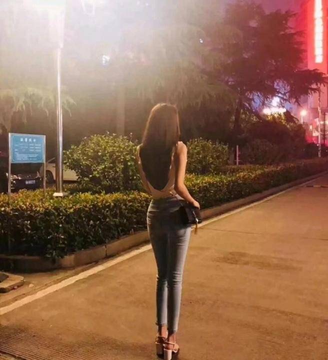 追女生约会套路揭秘：她说“我们抱着睡什么都不做”，真相却是……-恋爱撩妹网-聊天话术|脱单方法|约会技巧|哄女生|牵手探探微信聊天案例|