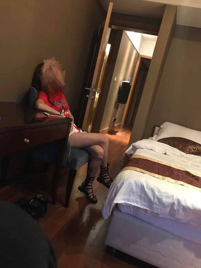【探探怎么约】饶哥最正宗的“外卖方法”一日三女！
