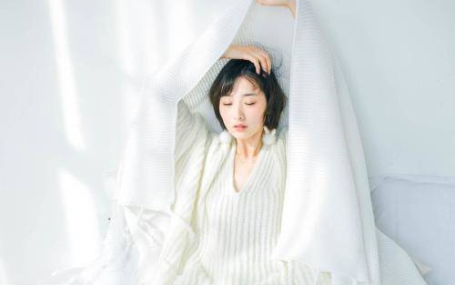 第一次约女生出来，什么话题能拉近距离-恋爱撩妹网-聊天话术|脱单方法|约会技巧|哄女生|牵手探探微信聊天案例|
