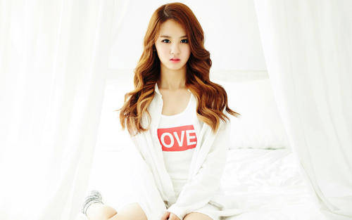 怎样和喜欢的女生聊天能很好的了解她，但又不能像查户口?第2张