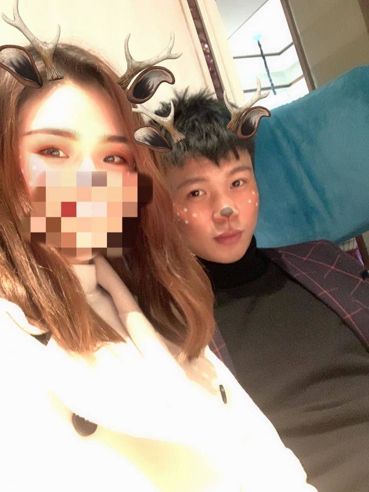 泡妞聊天实战案例-这个爱穿百褶裙的姑娘，惊艳了我的2019！
