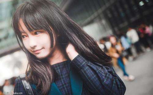 跟女生聊天聊什么话题,更容易让她爱上你? 跟女生聊天聊什么话题,更容易让她爱上你?第1张