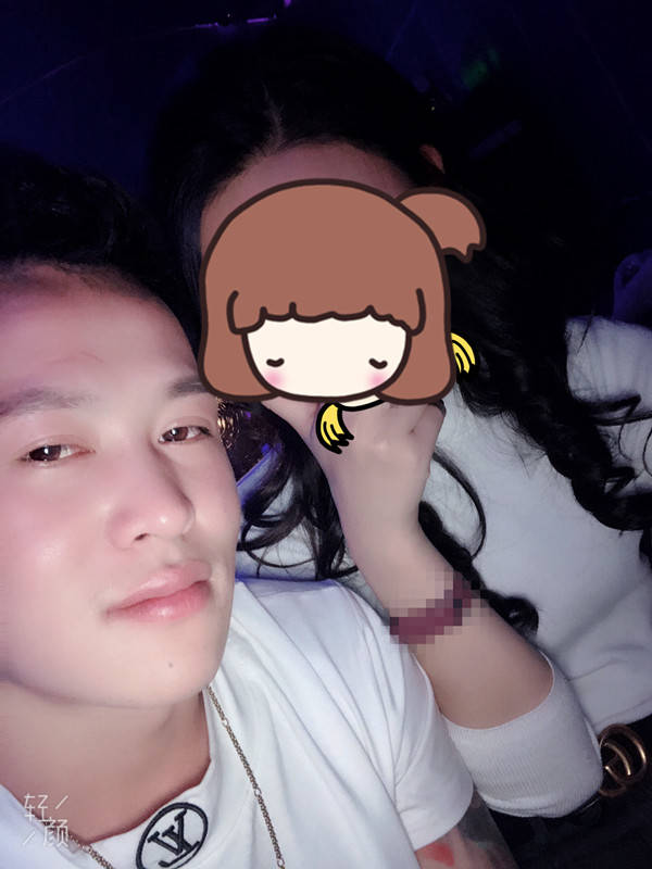 把妹实战聊天案例-3个僚机都喝不过这个女人，算什么男人？