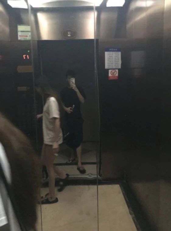 狩猎法则：0成本，1小时，我满足了寂寞女邻居的愿望