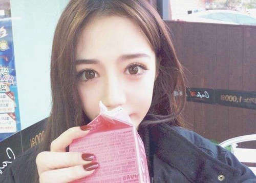 女生问