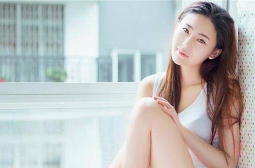 和女生聊天她只回复一两个字是什么意思，怎么办?第2张