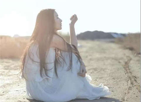 能调动女生情绪的技巧，通过聊天让她产生好感第4张