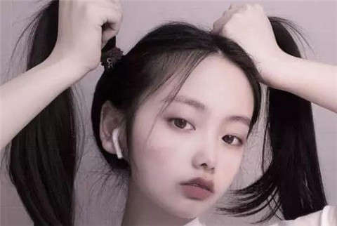 喜欢的女生要把闺蜜介绍给我，该怎么回复她？第3张