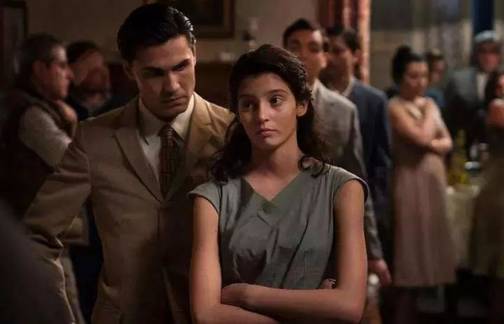 只需要2个聊天技巧，就能让女生主动约你看电影！-恋爱撩妹网-聊天话术|脱单方法|约会技巧|哄女生|牵手探探微信聊天案例|