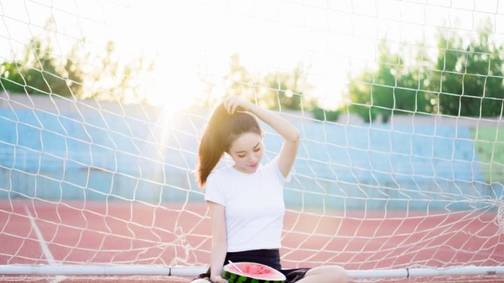 如何让妹子反过来追你？嘿嘿-恋爱撩妹网-聊天话术|脱单方法|约会技巧|哄女生|牵手探探微信聊天案例|