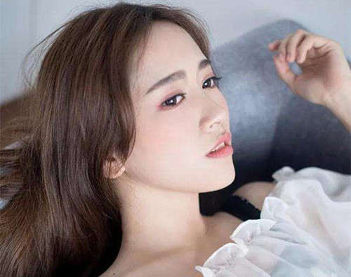 女生找你借钱怎么回复？该不该借-恋爱撩妹网-聊天话术|脱单方法|约会技巧|哄女生|牵手探探微信聊天案例|