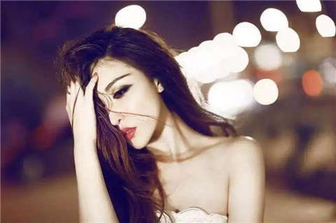 喜欢一女生，刚认识时怎么聊天？第2张