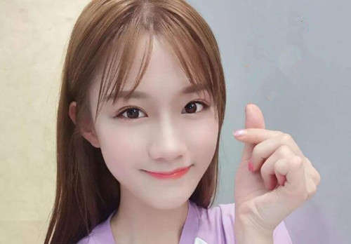 女生说比心是什么意思？是对我有意么-恋爱撩妹网-聊天话术|脱单方法|约会技巧|哄女生|牵手探探微信聊天案例|