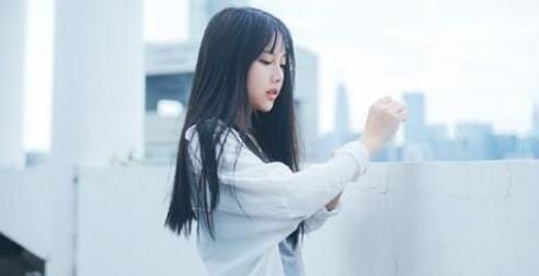 怎样和女人超越普通朋友的关系，并让她喜欢上你-恋爱撩妹网-聊天话术|脱单方法|约会技巧|哄女生|牵手探探微信聊天案例|