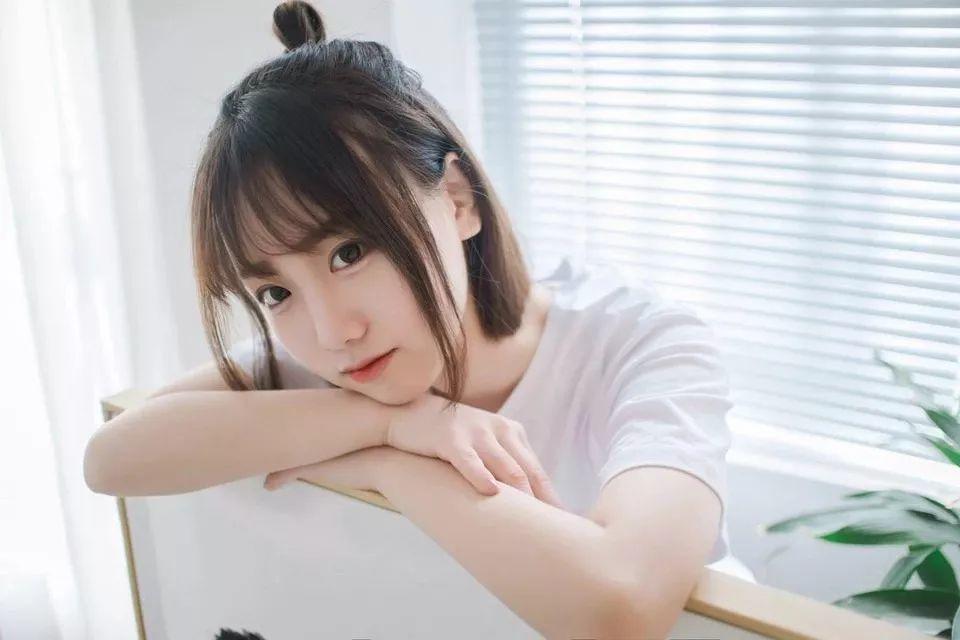 《把妹追女生吸引法则》熟悉之后，如何进人暧昧关系-恋爱撩妹网-聊天话术|脱单方法|约会技巧|哄女生|牵手探探微信聊天案例|