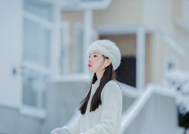 追女生方法丨利用女生的“情结”影响她的思维，让她爱上你-恋爱撩妹网-聊天话术|脱单方法|约会技巧|哄女生|牵手探探微信聊天案例|