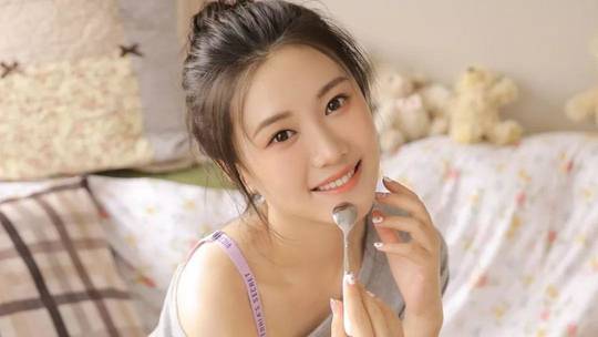 和女生聊天.把天给聊尬了？你可以这么补救-恋爱撩妹网-聊天话术|脱单方法|约会技巧|哄女生|牵手探探微信聊天案例|