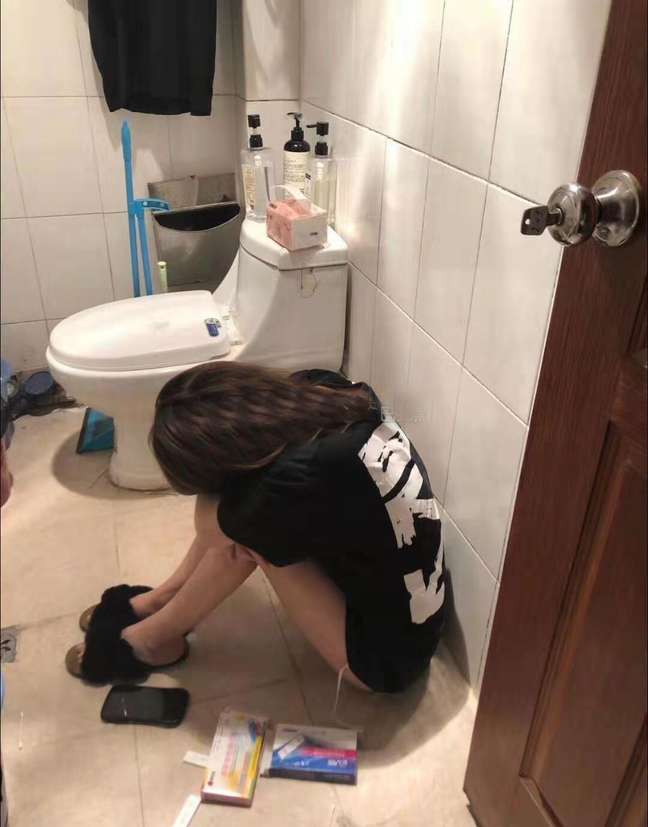 脚踏4只船,前女友建群,竟然是为了AA制“人工流产”! 脚踏4只船,前女友建群,竟然是为了AA制“人工流产”!