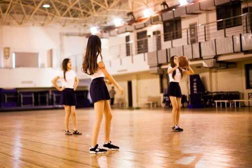 学会跟妹子这么打情骂俏，让女生对你陌生变心动-恋爱撩妹网-聊天话术|脱单方法|约会技巧|哄女生|牵手探探微信聊天案例|
