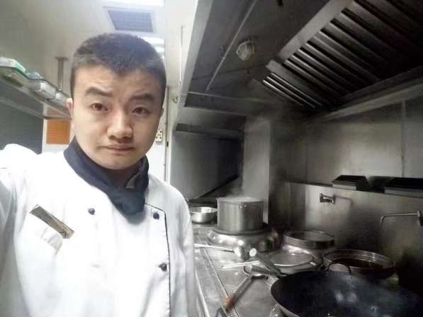 和女生聊天时用力过猛，是单身狗们至今的通病！
