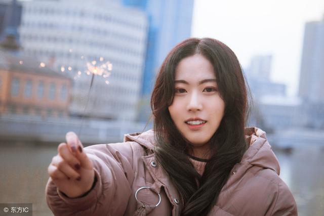 追女生技巧：如何把微信上的妹子带回家-恋爱撩妹网-聊天话术|脱单方法|约会技巧|哄女生|牵手探探微信聊天案例|