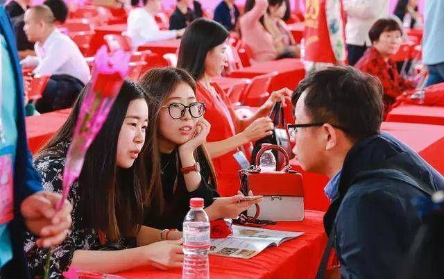 相亲被发“好人卡”，4招教你重新追回女生-恋爱撩妹网-聊天话术|脱单方法|约会技巧|哄女生|牵手探探微信聊天案例|