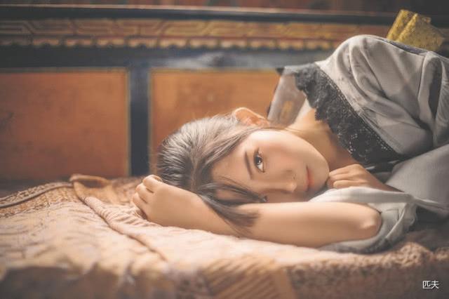 为什么现在男生追女生越来越难？丨聊聊吸引女生的“秘密”-恋爱撩妹网-聊天话术|脱单方法|约会技巧|哄女生|牵手探探微信聊天案例|