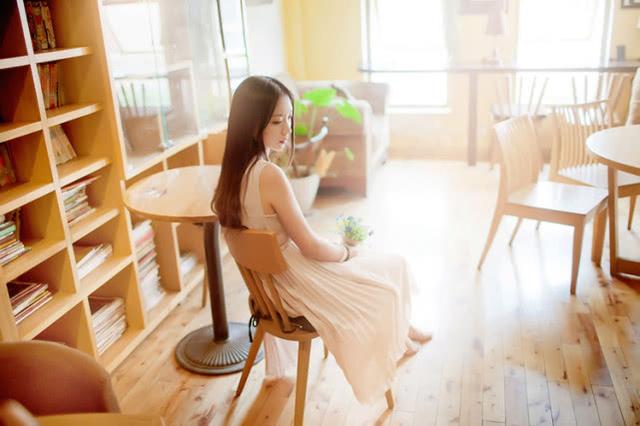 追女生常用：一种操控女生思维的小技巧，让她有恋爱的感觉-恋爱撩妹网-聊天话术|脱单方法|约会技巧|哄女生|牵手探探微信聊天案例|