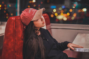 和女生建立联系感- 为约会升级作出准备-恋爱撩妹网-聊天话术|脱单方法|约会技巧|哄女生|牵手探探微信聊天案例|