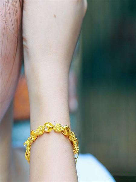 女生一般喜欢什么礼物 送什么礼物能让她开心第4张