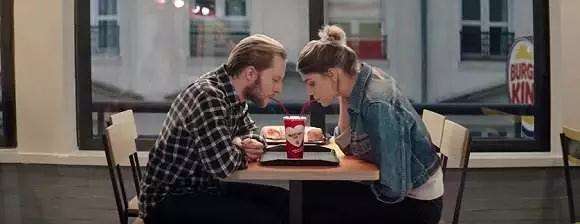 用这些套路来撩妹 本来喜欢你的女生只会拉黑你第4张